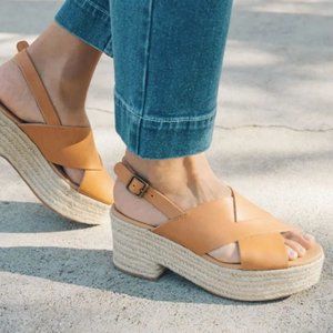 Soludos | Amalfi Platform Heel in Camel